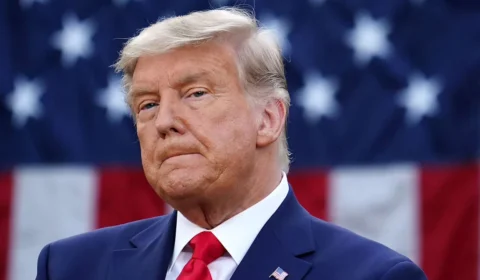 Trump teria sido condenado se não tivesse sido eleito, diz Justiça americana