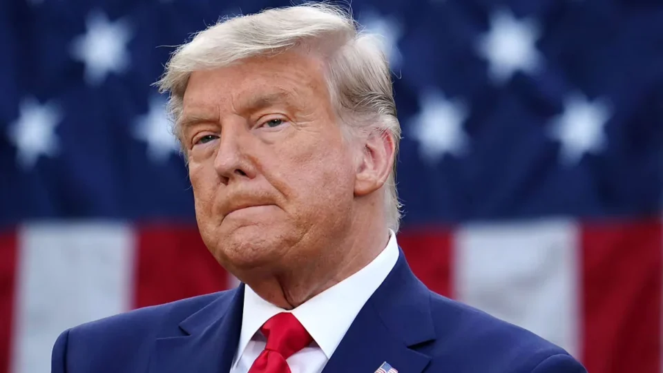 Trump teria sido condenado se não tivesse sido eleito, diz Justiça americana