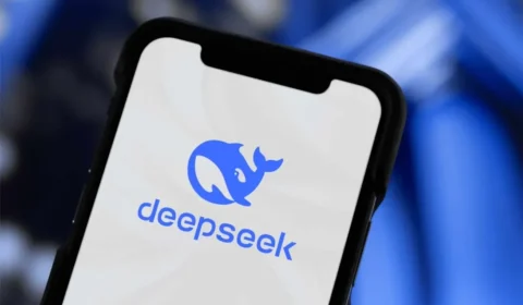 DeepSeek: novo modelo de IA chinesa supera ChatGPT nos EUA e derruba ações de empresas
