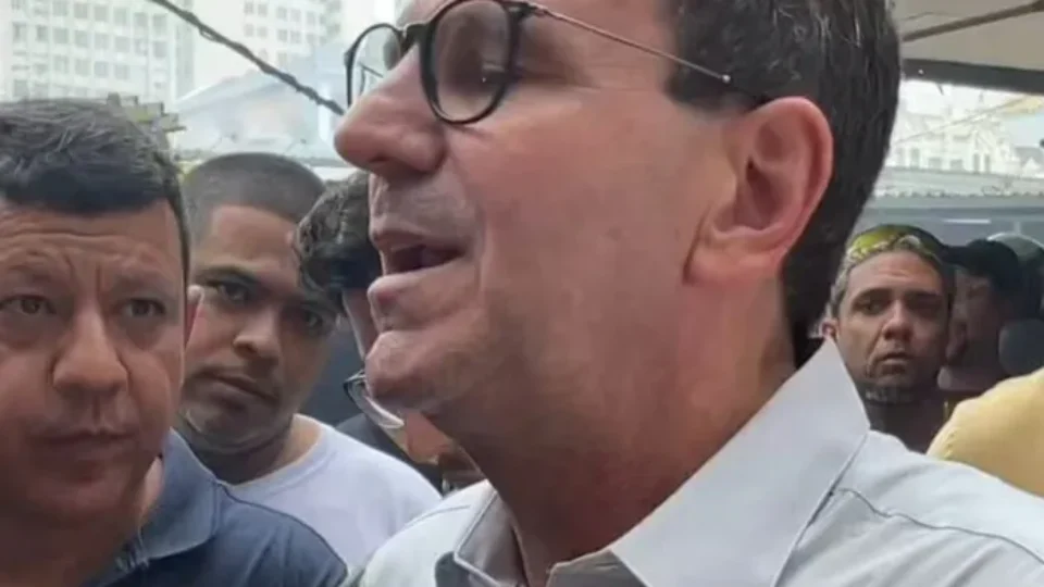Incêndio no camelódromo da Uruguaiana: Paes anuncia reforma do local
