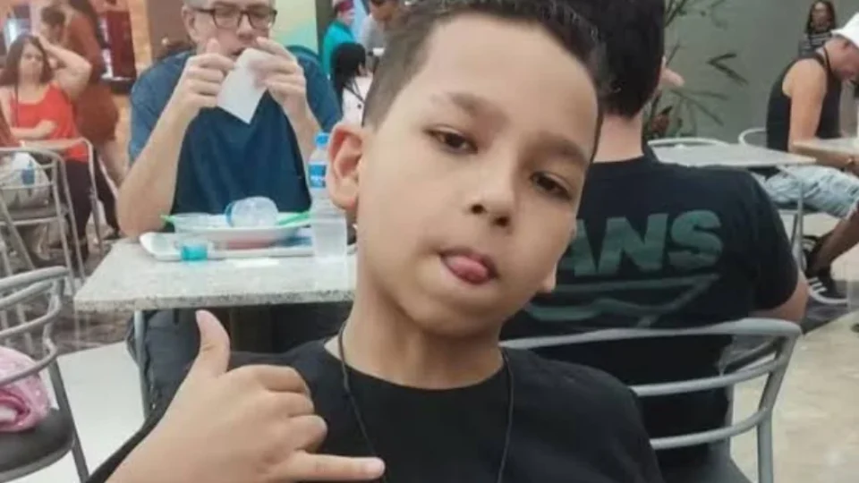 Menino de 9 anos é antigido por bala perdida na noite de Ano-Novo em SP