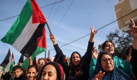 Começa o cessar-fogo em Gaza com quase três horas de atraso