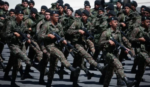 Proposta sobre previdência dos militares segue parada no Congresso