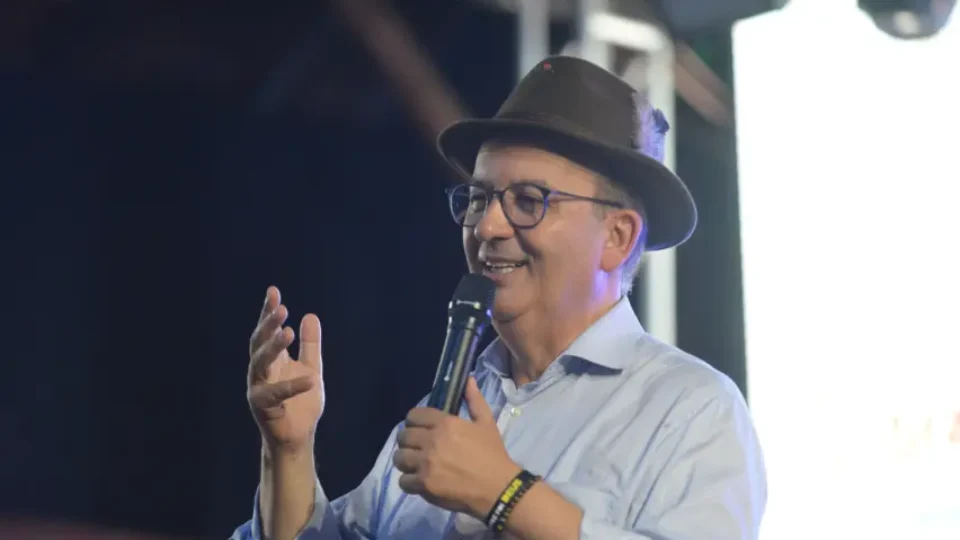 O governador de SC visto pelos ‘gringos brancos’ de Bacurau
