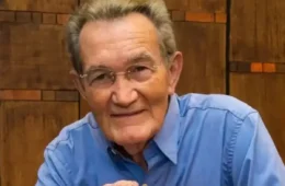 Morre aos 92 anos Léo Batista, uma das vozes de referência do esporte na TV
