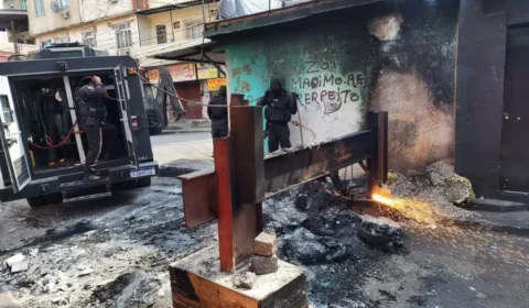 Em sexta-feira de terror, complexo de favelas no RJ tem mais de 15 horas de tiroteio
