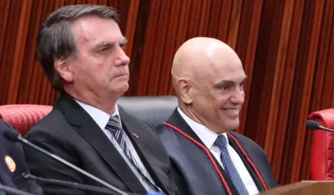 Bolsonaro desiste de ir à Câmara após Moraes ameaçar prisão