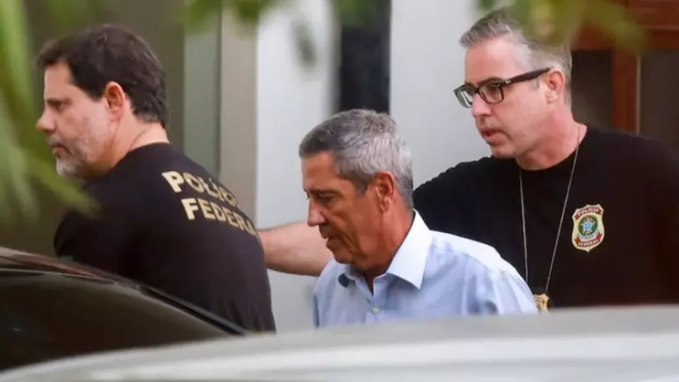 Moraes autoriza visita de 24 parlamentares a Braga Netto na prisão