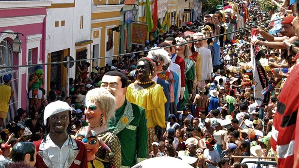 Carnaval: celebração, economia e disparidade social
