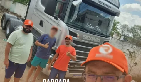 Pai deixa filho de 16 anos dirigir carreta e morre após acidente em MG