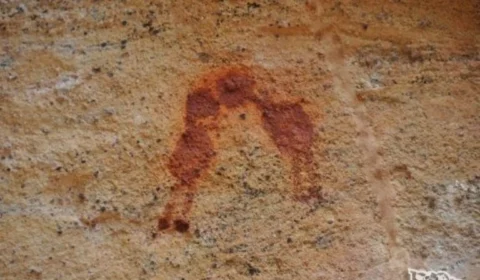 1º registro artístico de um beijo pode ser pintura rupestre achada no Piauí