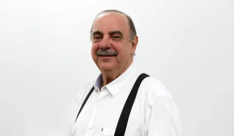 Internado, prefeito de Belo Horizonte se afasta por 15 dias e vice assume