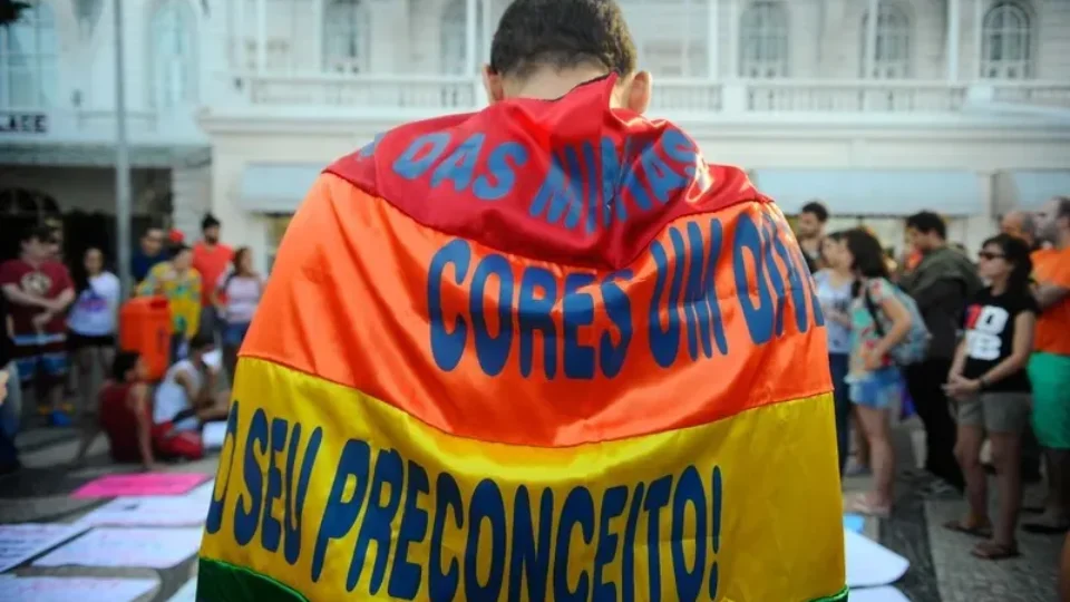 Brasil teve quase 300 mortes violentas por LGBTfobia em 2024