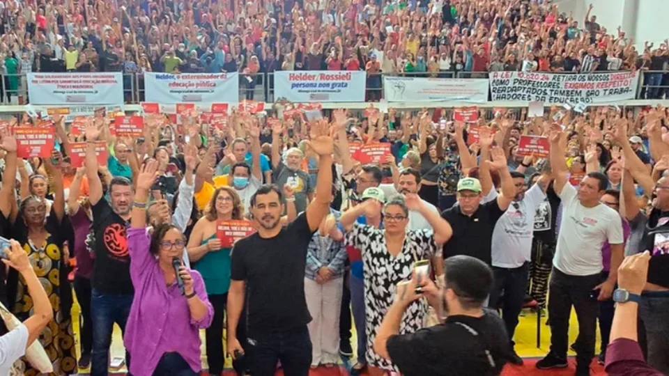 Professores do Pará anunciam greve e pedem saída de secretário de Educação