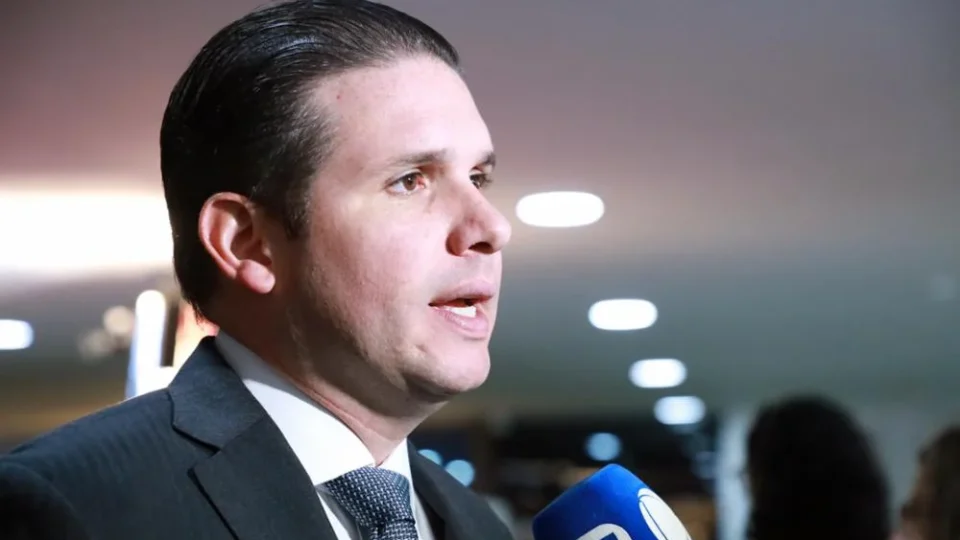 Motta indica simpatia a pautas contrárias ao governo após silêncio em campanha