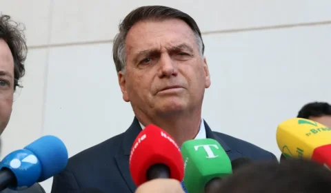 PGR se manifesta contra viagem de Bolsonaro aos EUA para posse de Trump