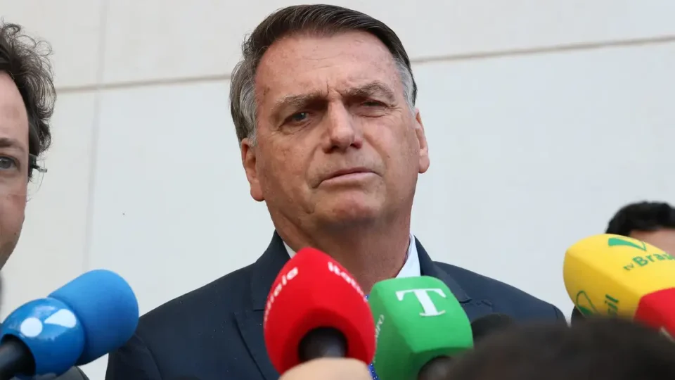 PGR se manifesta contra viagem de Bolsonaro aos EUA para posse de Trump