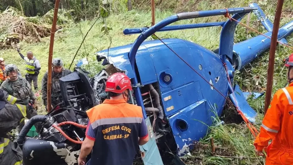 Menina de 12 anos sobrevivente de acidente de helicóptero deve ter alta
