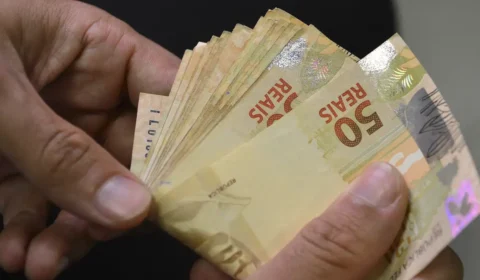 Reforma tributária: cashback devolverá imposto a famílias mais pobres