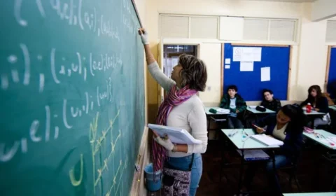 Alô, governantes: os professores querem (e merecem) mais