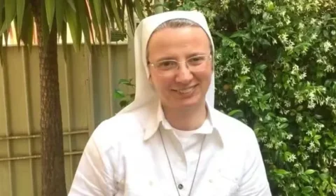 Papa nomeia primeira mulher para liderar importante gabinete do Vaticano