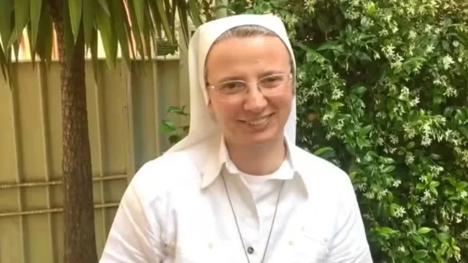 Papa nomeia primeira mulher para liderar importante gabinete do Vaticano