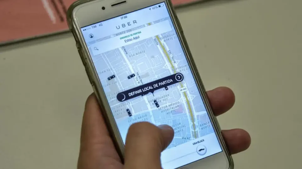 Uber anuncia retorno do serviço de moto na cidade de SP após decisão judicial