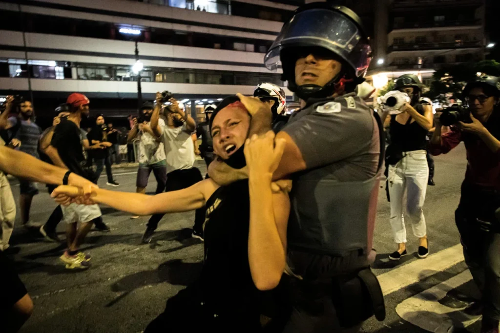 Violência policial no Brasil