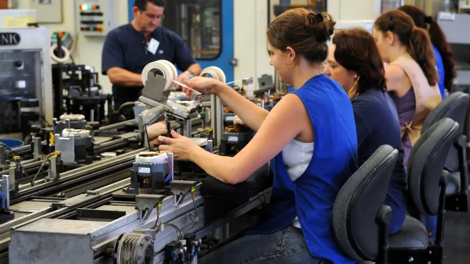 OIT: Taxa de desemprego global permanece em 5%; jovens sofrem mais