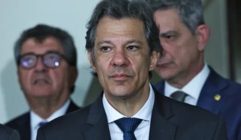 Haddad diz que Brasil não é alvo de tarifaço, mas Trump cita o país em decisão