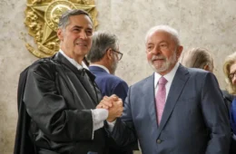 STF adia jantar com Lula por proximidade de denúncia contra Bolsonaro