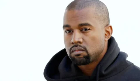 Kanye West é retirado de agência e processado por ex-funcionária por ode ao nazismo