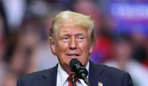 Chineses sobre Trump: ‘Cães ladram por medo’