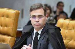 Fachin envia investigação do caso Dark Horse para André Mendonça