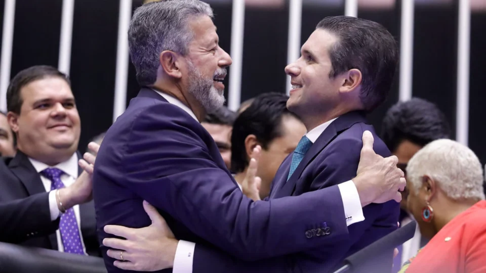 Congresso Inimigo do Povo piora até a Lei de Murphy