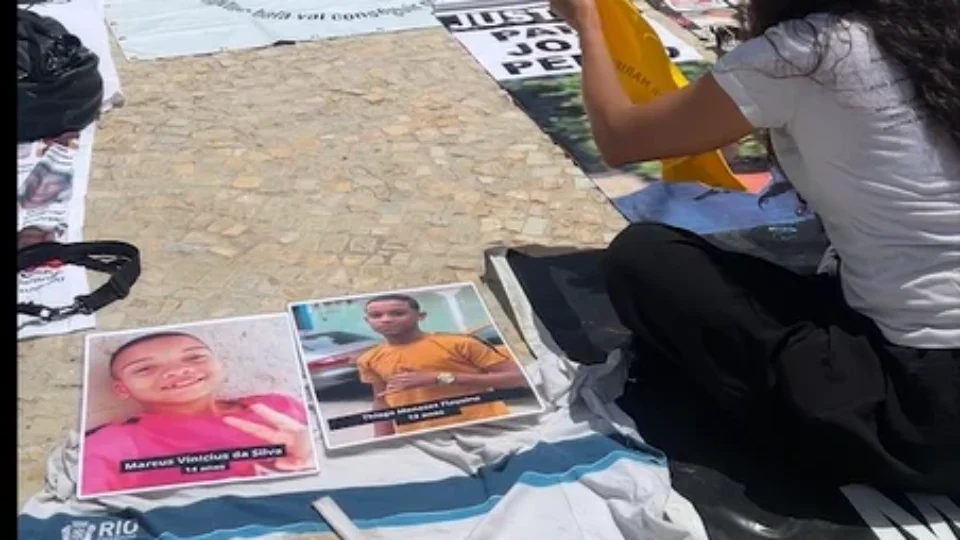 Mães de filhos assassinados pela polícia defendem ADPF das Favelas no STF