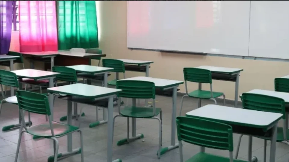 Onda de calor faz Justiça suspender início das aulas na rede estadual do RS