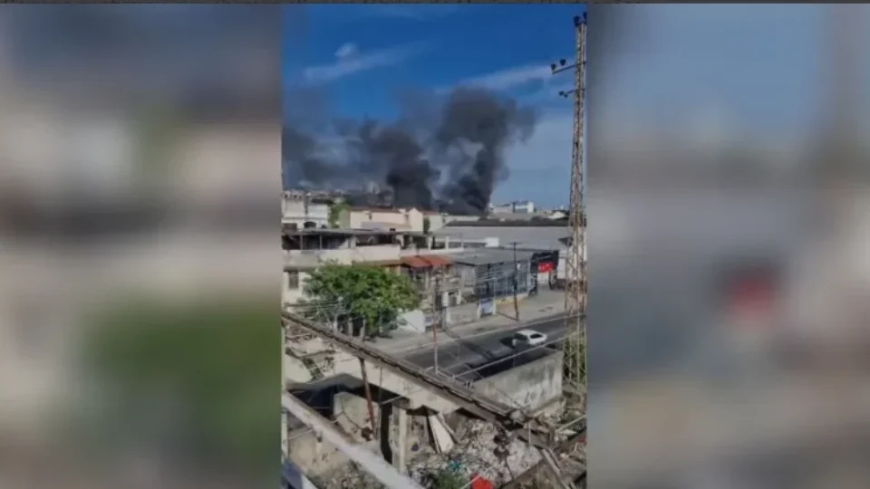 Escolas de samba afetadas pelo incêndio em Ramos não serão rebaixadas na Série Ouro
