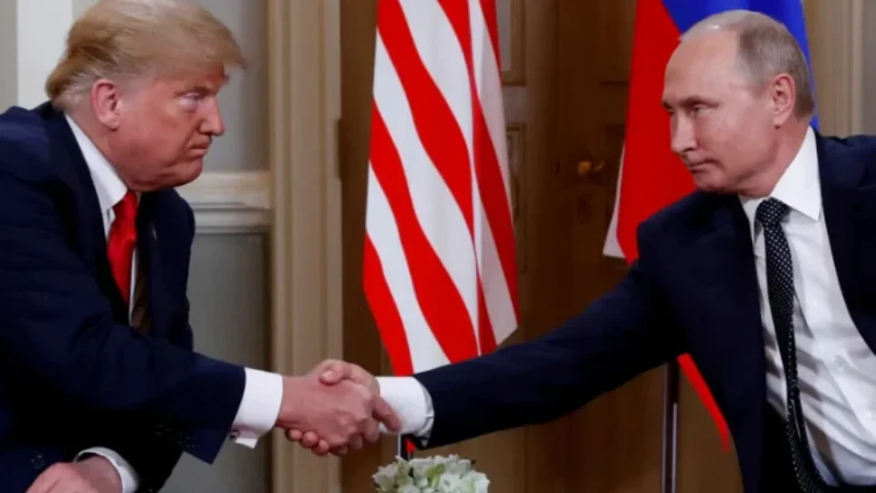 Trump e Putin definem o destino da Ucrânia sem Zelensky