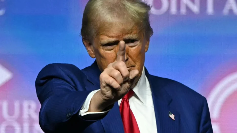 TRUMP CONTRA O PIX