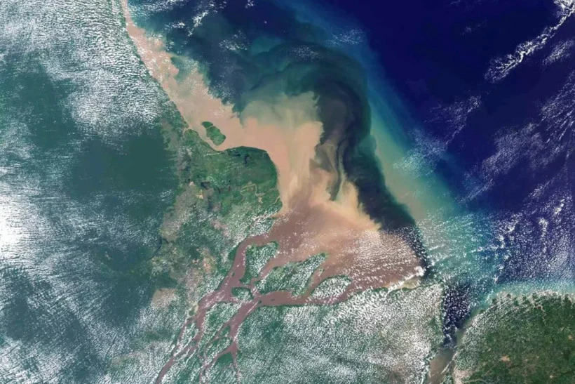 Petrobras paralisa perfuração na Foz do Amazonas após vazamento de fluido