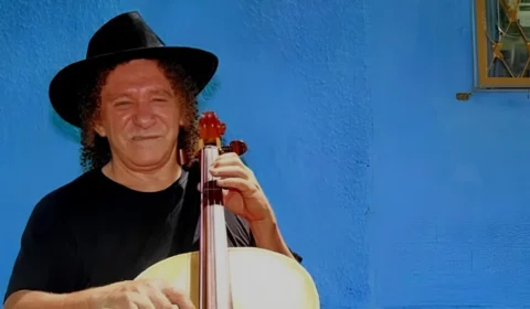 Réquiem para Vital Farias, cantador das sagas brasileiras