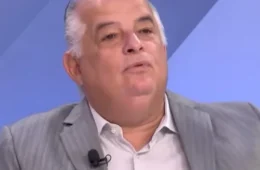 Ministro Márcio França pede impeachment de Tarcísio, por apoiar Trump mesmo após tarifaço