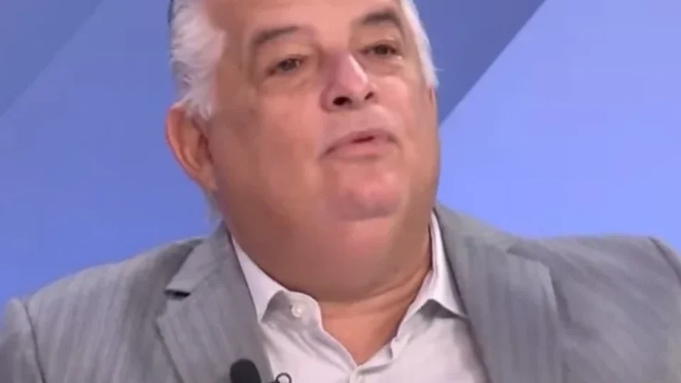 Ministro Márcio França pede impeachment de Tarcísio, por apoiar Trump mesmo após tarifaço