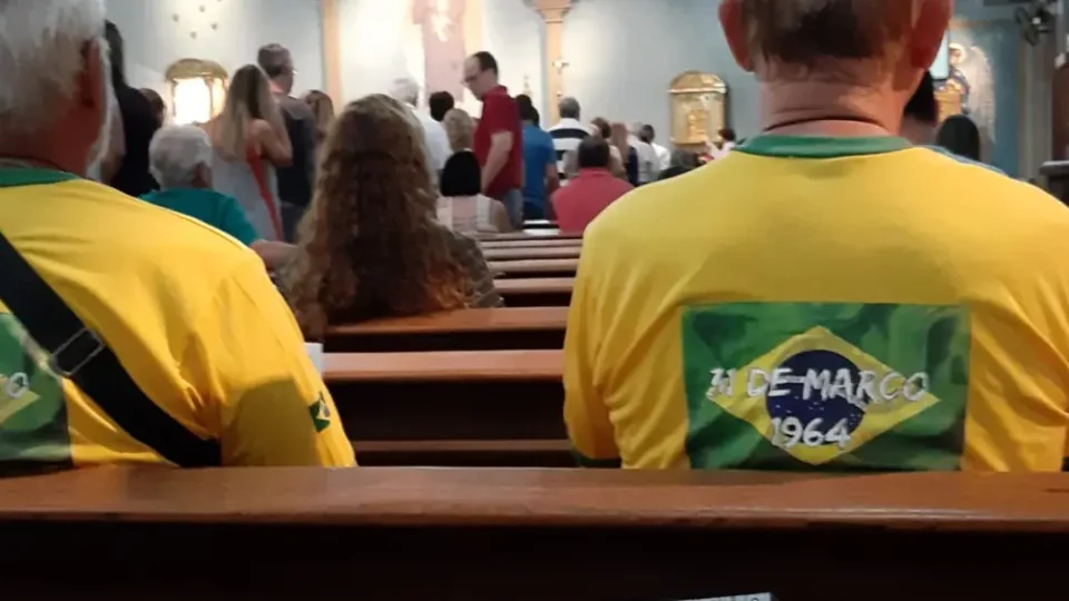 Religiosos extremistas: estranho ecumenismo político