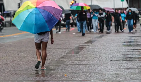 Ar frio ameniza calor no Sul e no Sudeste, e resto do país segue com altas temperaturas