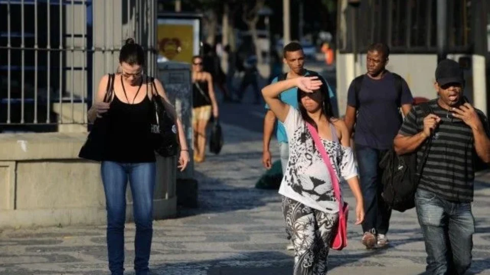 Onda de calor pode causar sensação térmica de até 50°C no Sul e Sudeste