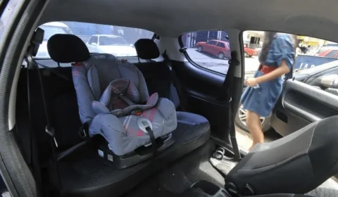 Veja as regras para o uso da cadeirinha infantil nos carros