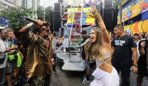 Vídeo: Claudia Leitte é vaiada em 1º dia do Carnaval de Salvador, nos 40 anos da Axé Music
