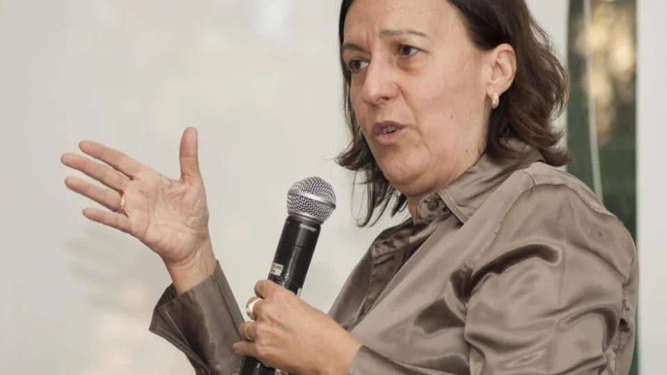 Entidades científicas divulgam apoio à médica Ligia Bahia, processada pelo CFM